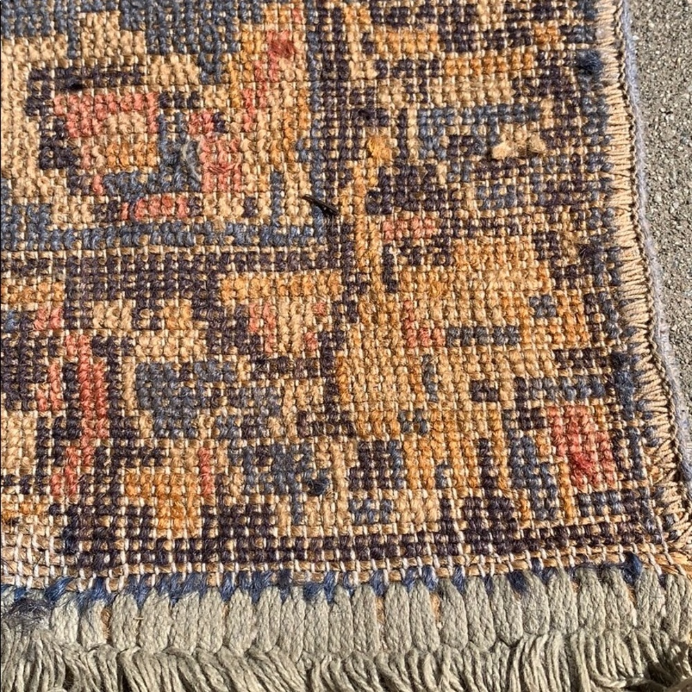 Antique Persian Rug - Picture 6 of 8